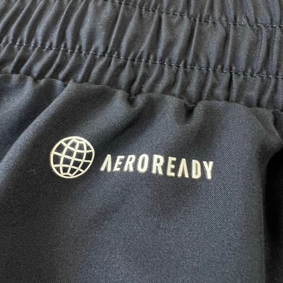 Adidas Aroready Men’s navy Blue athletic shorts sz medium 9” inseam lightweight - Picture 6 of 8
